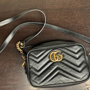 GG Marmont chain shoulder bag (Gently Used)